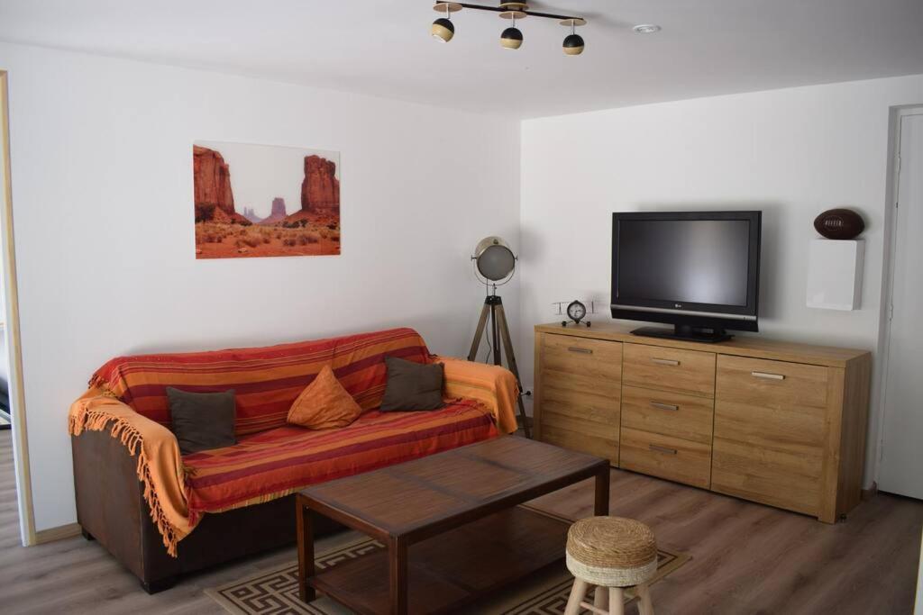 Appartement Neuf Et Independant Dans Rez-De-Villa Vallauris Buitenkant foto